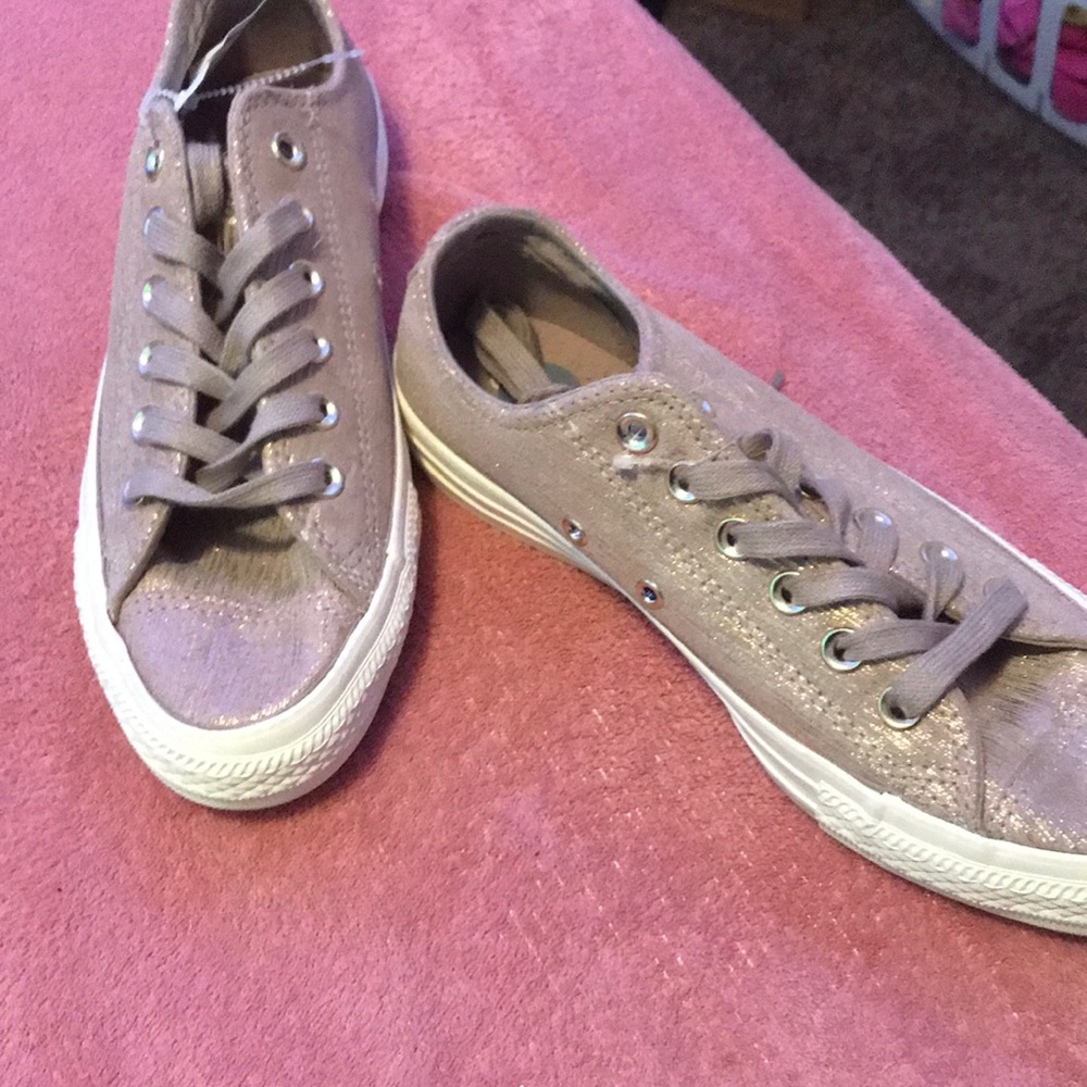 converse - Picture 3 of 5